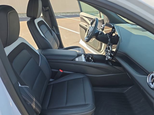 New 2025 Chevrolet Blazer EV LT image 11