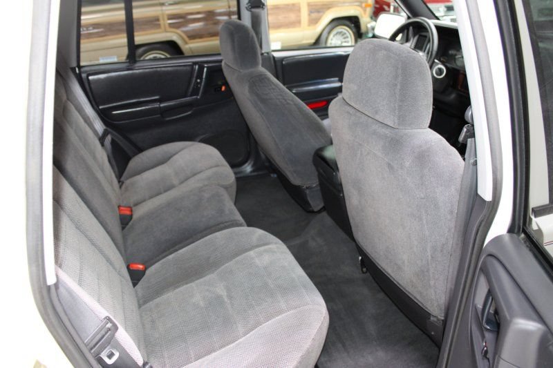 Used 1997 Jeep Grand Cherokee Laredo AWD/4WD image 34
