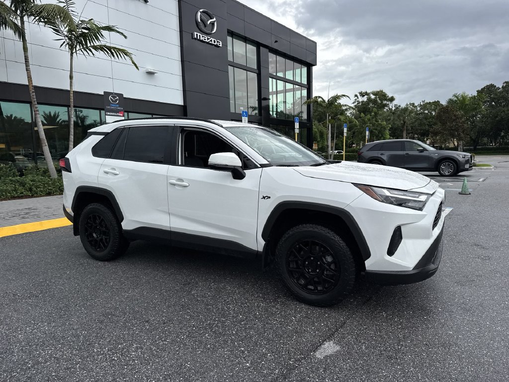 Used 2024 Toyota RAV4 XLE FWD image 6