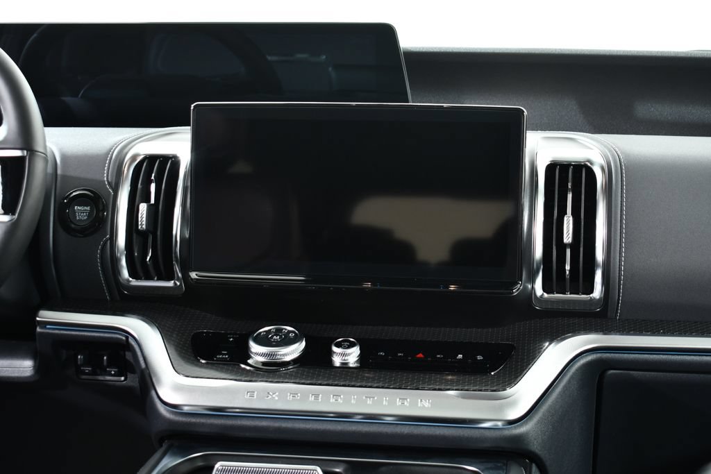 New 2027 Ford Expedition Max Platinum w/ Stealth Appearance Package AWD/4WD image 9