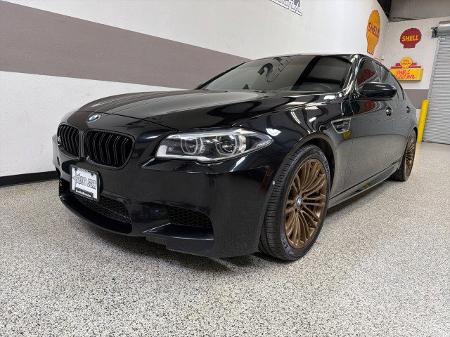 Used 2015 BMW M5 image 3