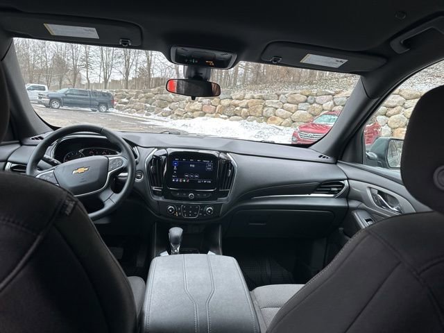 Used 2023 Chevrolet Traverse LT image 24