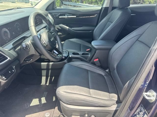 Used 2024 Kia Seltos EX FWD image 8