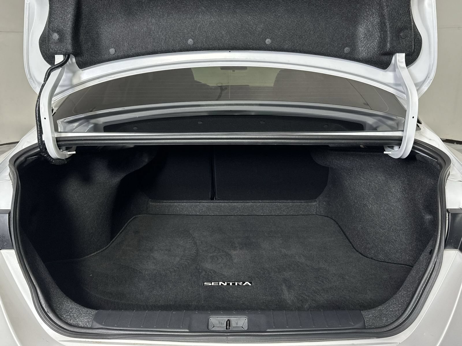 Certified 2024 Nissan Sentra SV FWD image 25