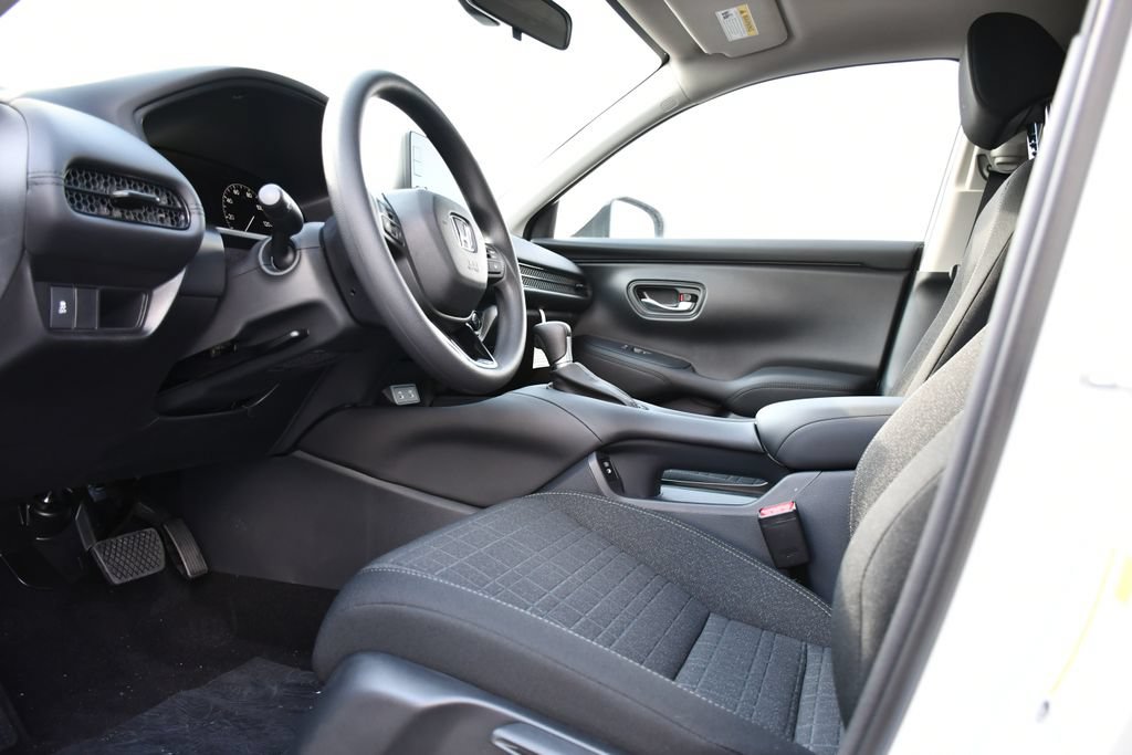 New 2027 Honda HR-V LX image 12
