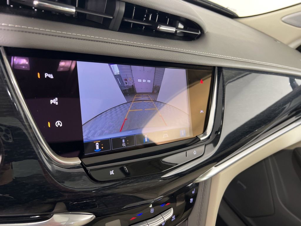 Used 2023 Cadillac XT6 Premium Luxury w/ Technology Package image 17