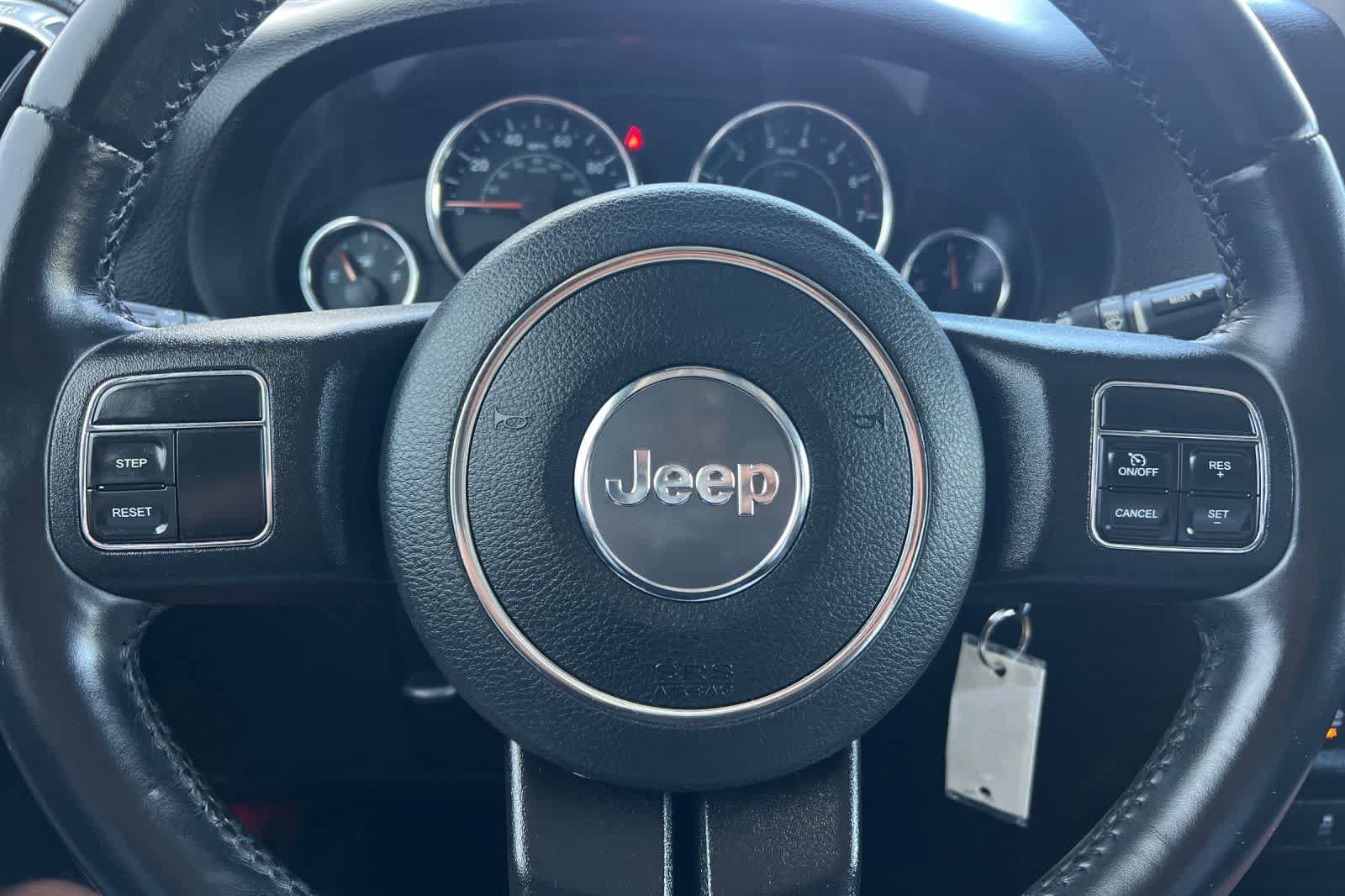 Used 2018 Jeep Wrangler Unlimited Sahara AWD/4WD image 26