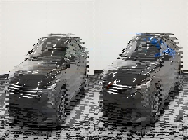 Used 2025 Kia K4 image 9