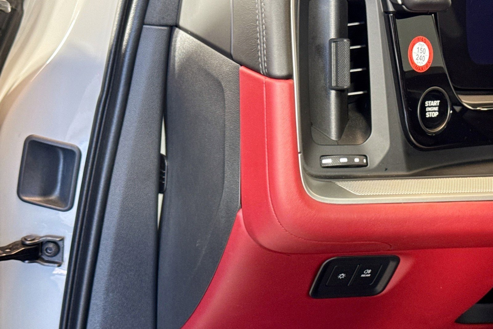 Used 2024 Porsche Cayenne S image 10