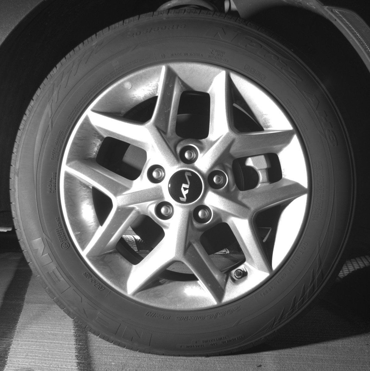 Used 2025 Kia Soul LX w/ LX Technology Package FWD image 13