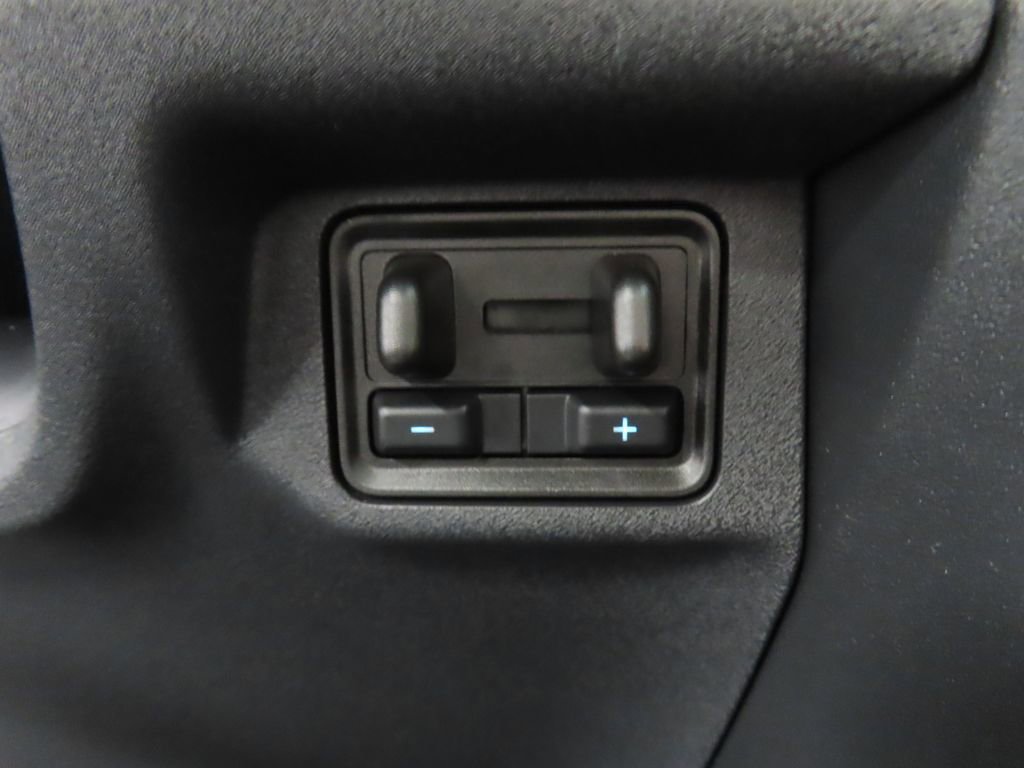 Used 2025 Ford Expedition Active image 56