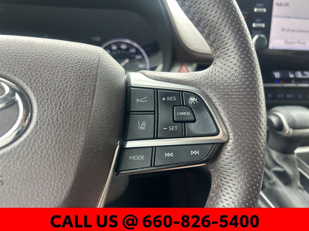 Used 2023 Toyota Sienna Platinum AWD/4WD image 15