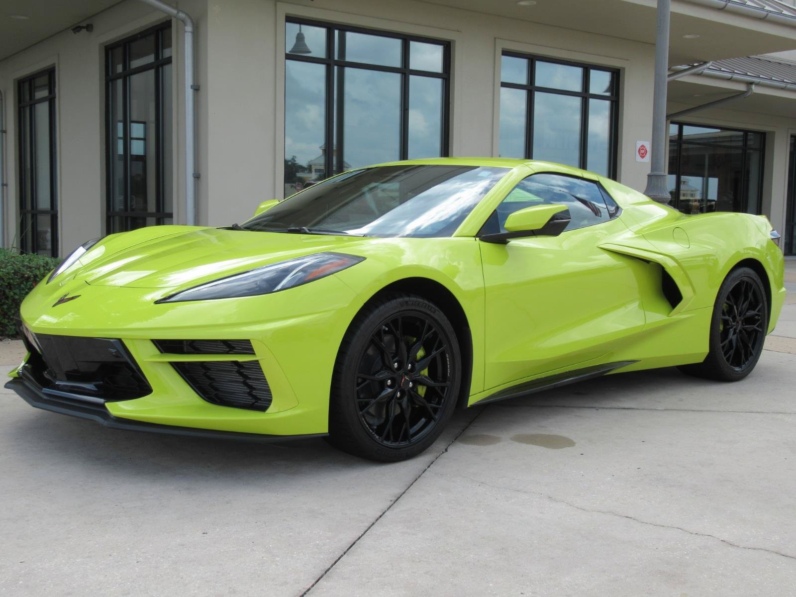 Used 2024 Chevrolet Corvette Stingray Premium Conv w/ Battery Protection Package RWD image 3