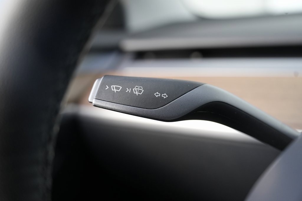 Used 2023 Tesla Model 3 Standard Range image 46