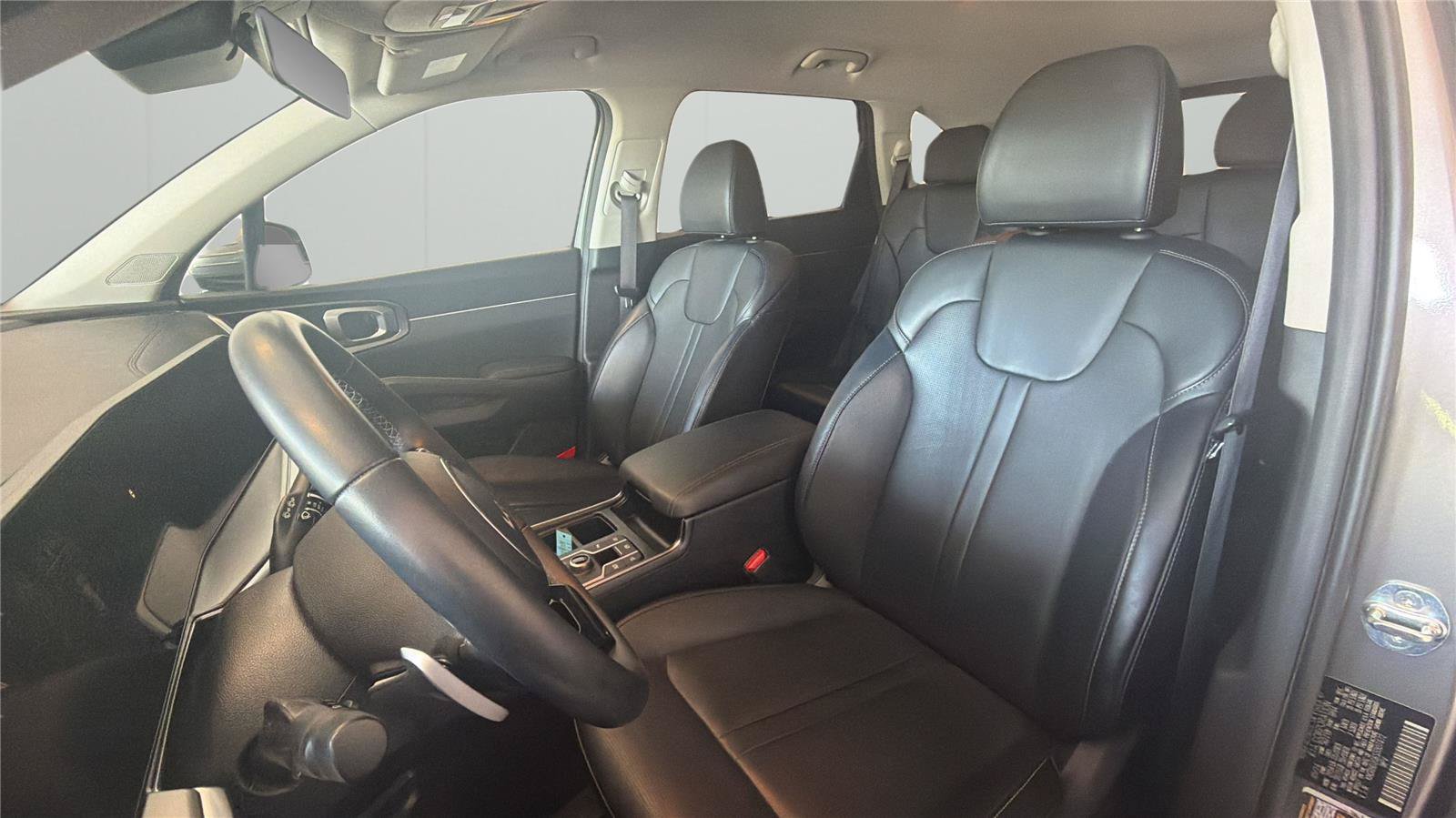 Used 2025 Kia Sorento EX AWD/4WD image 10