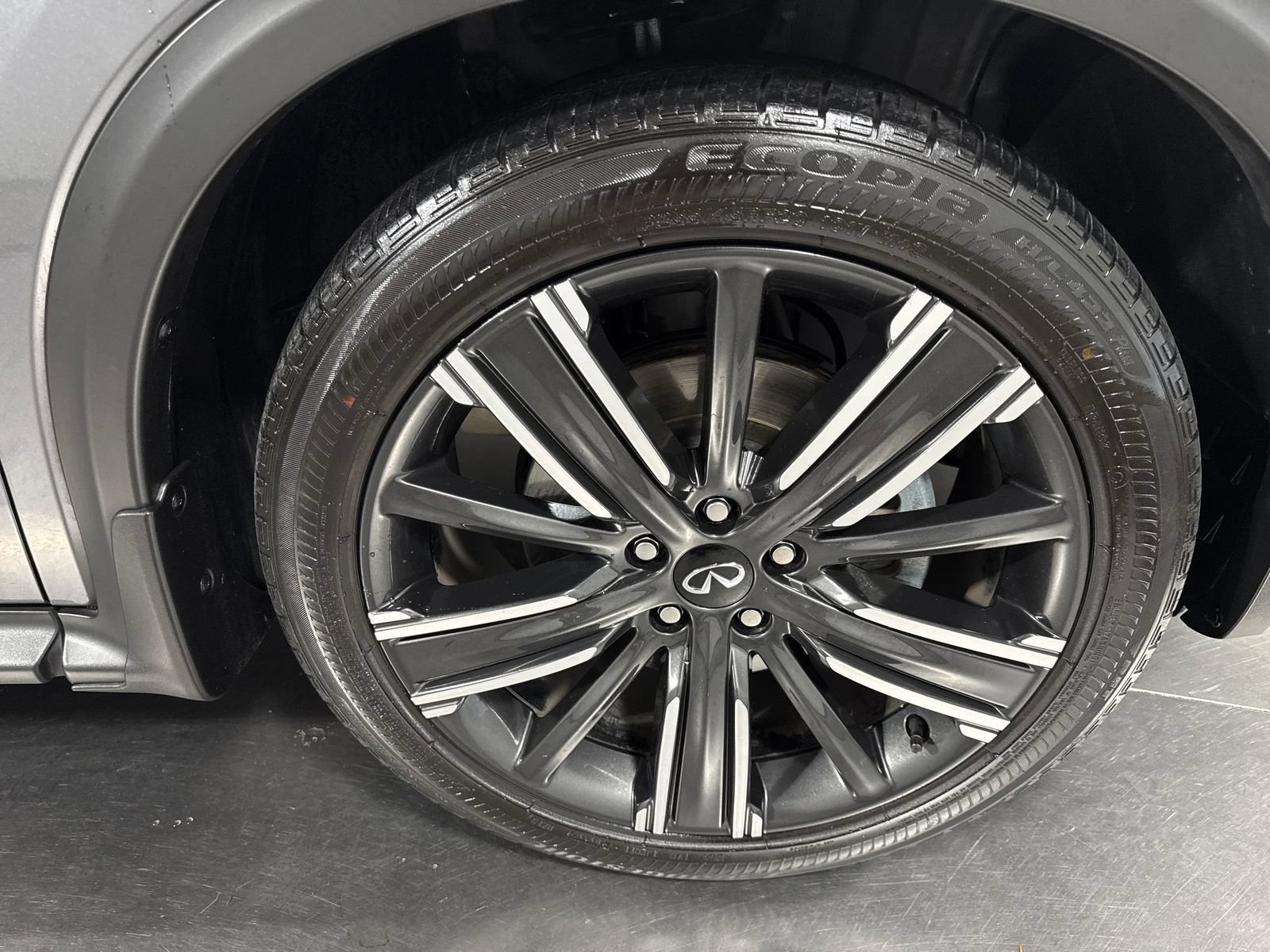 Used 2021 INFINITI QX50 Luxe w/ Appearance Package AWD/4WD image 14