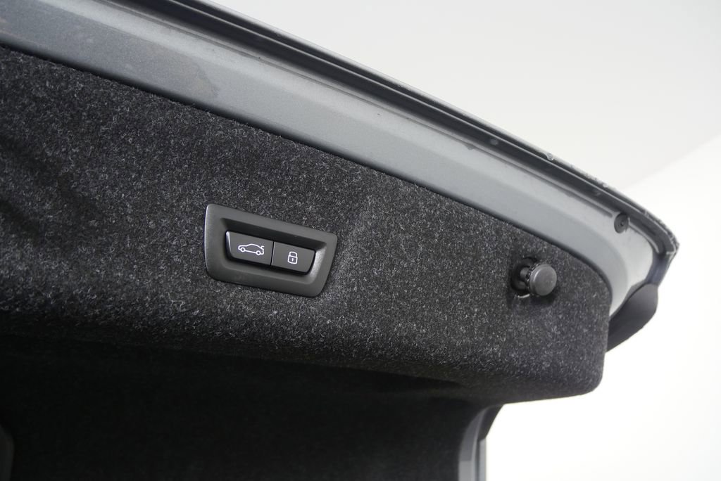 Certified 2025 BMW 330i xDrive Sedan image 16