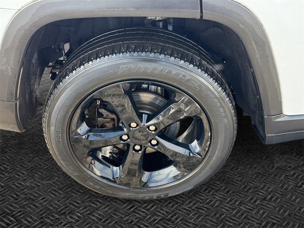 Certified 2023 Jeep Grand Cherokee Altitude image 8