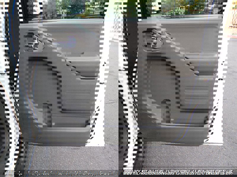 Used 2018 Nissan Frontier SV image 29