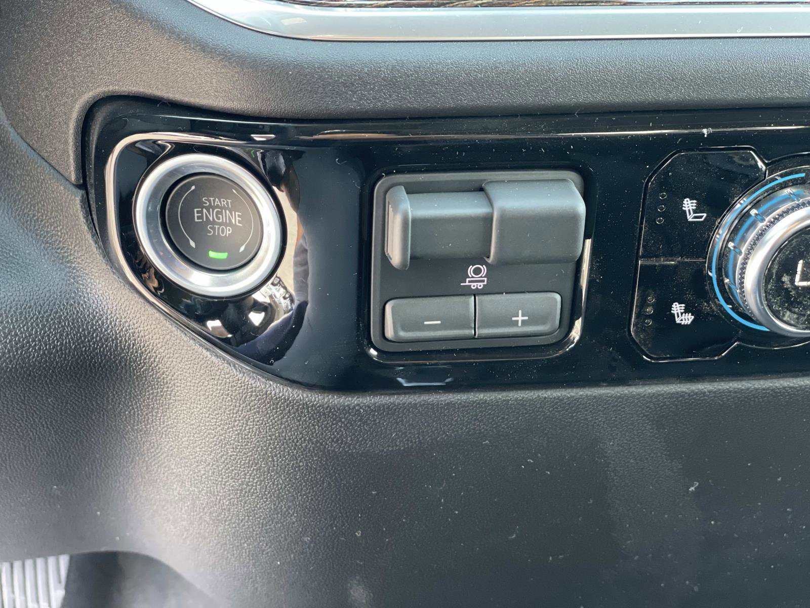 New 2026 GMC Sierra 2500 SLE w/ SLE Value Package; image 17