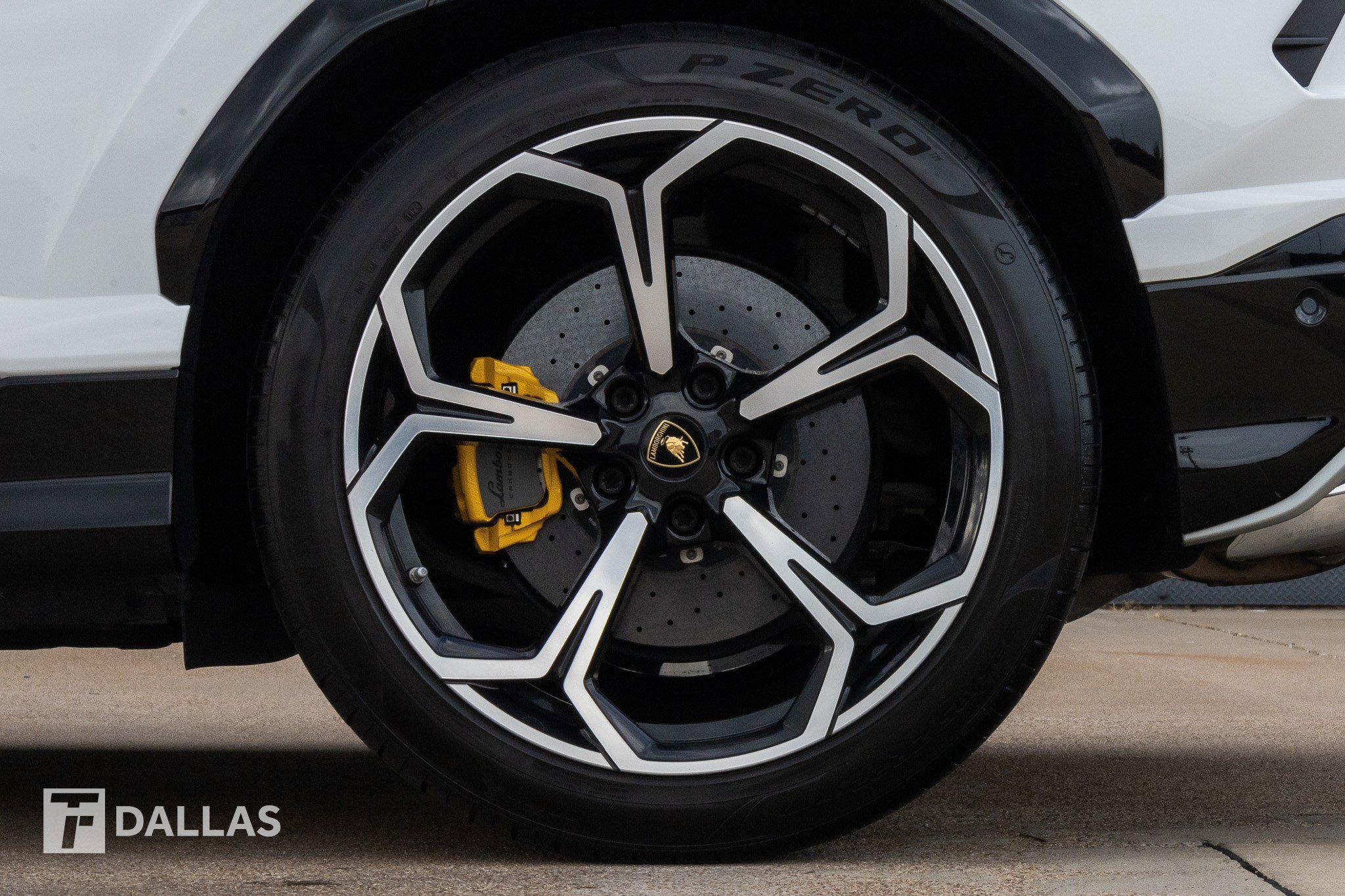 Used 2020 Lamborghini Urus image 9