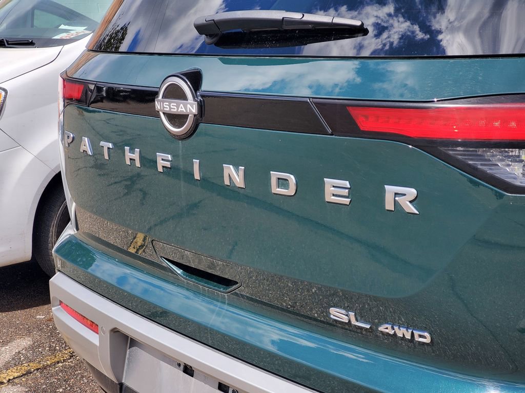 Used 2023 Nissan Pathfinder SL image 5