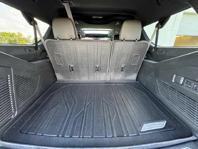 Used 2024 Chevrolet Suburban RST w/ Luxury Package AWD/4WD image 37