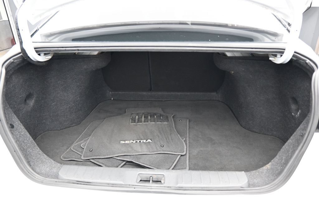 Used 2021 Nissan Sentra SR FWD image 31
