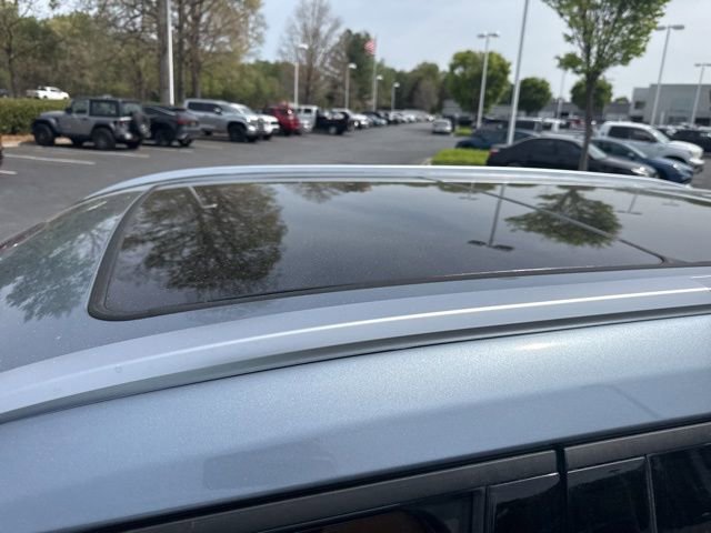 Used 2024 Toyota Highlander Platinum image 9