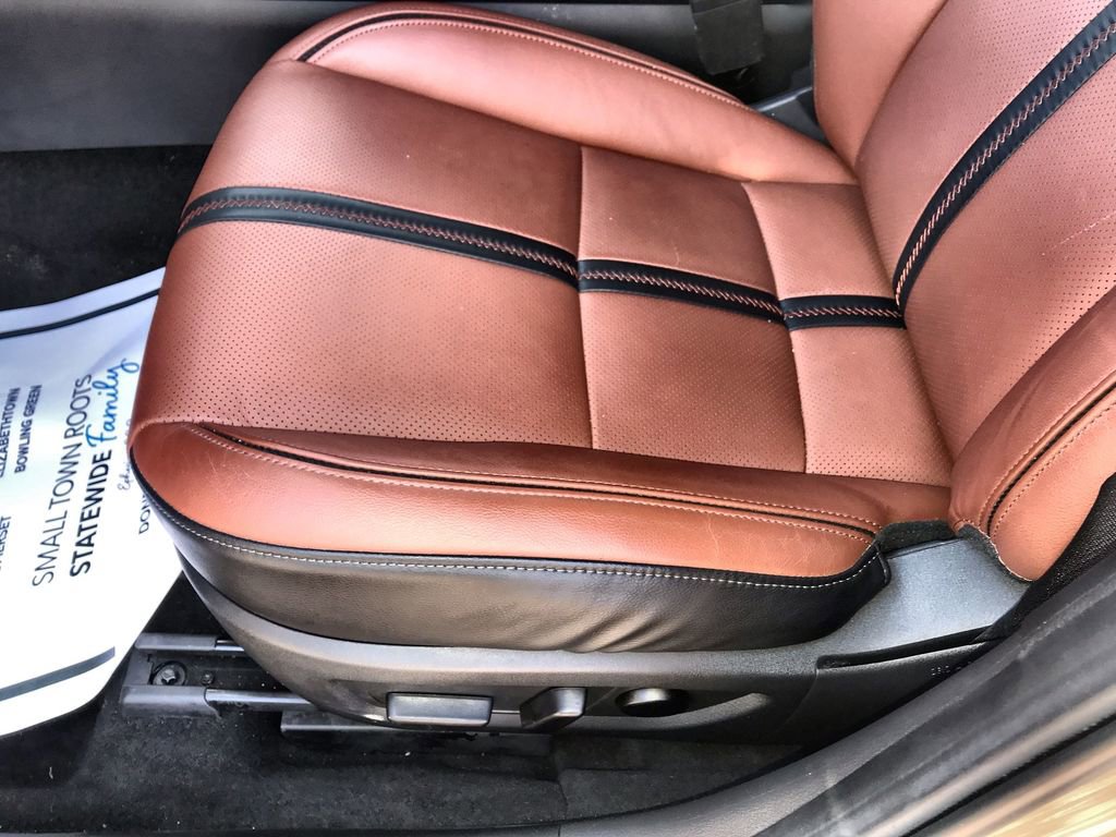 Used 2025 MAZDA CX-50 AWD 2.5 Turbo w/ Premium Pkg image 12