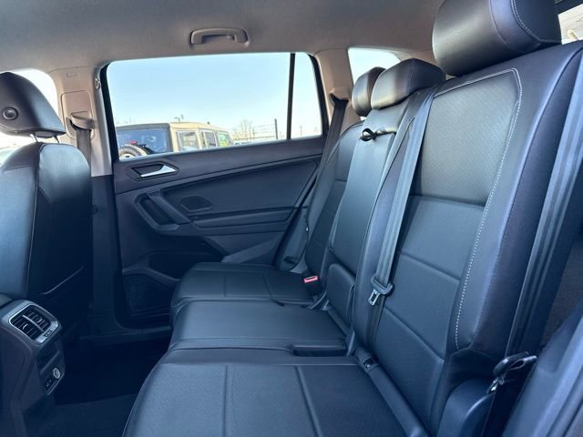 Used 2019 Volkswagen Tiguan SE image 18
