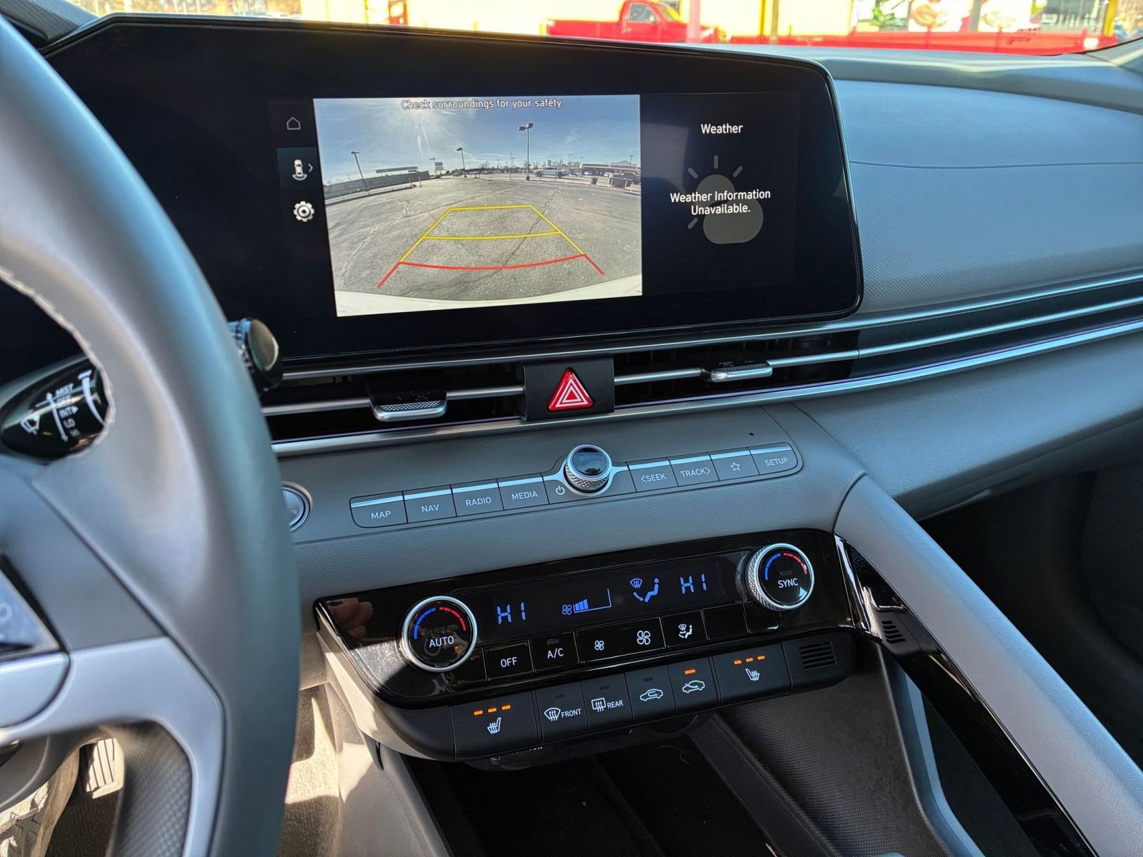 Used 2025 Hyundai Elantra SEL image 21