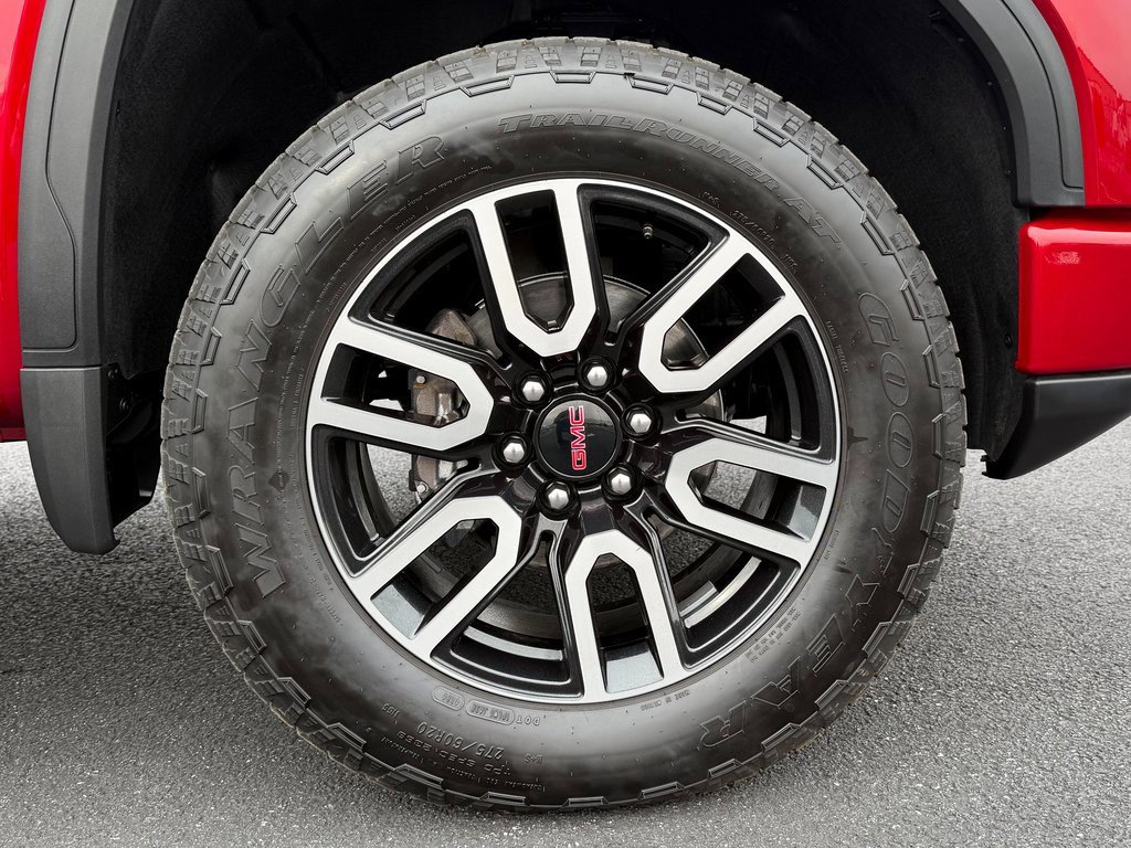 Used 2025 GMC Sierra 1500 AT4 w/ AT4 Premium Package image 15