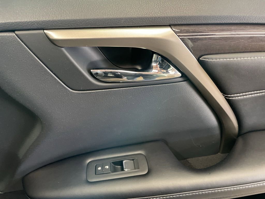Used 2020 Lexus RX 450h AWD w/ Luxury Package image 31