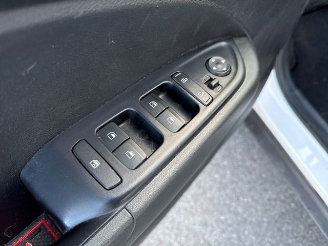 Used 2021 Hyundai Venue SEL w/ Premium Package image 25