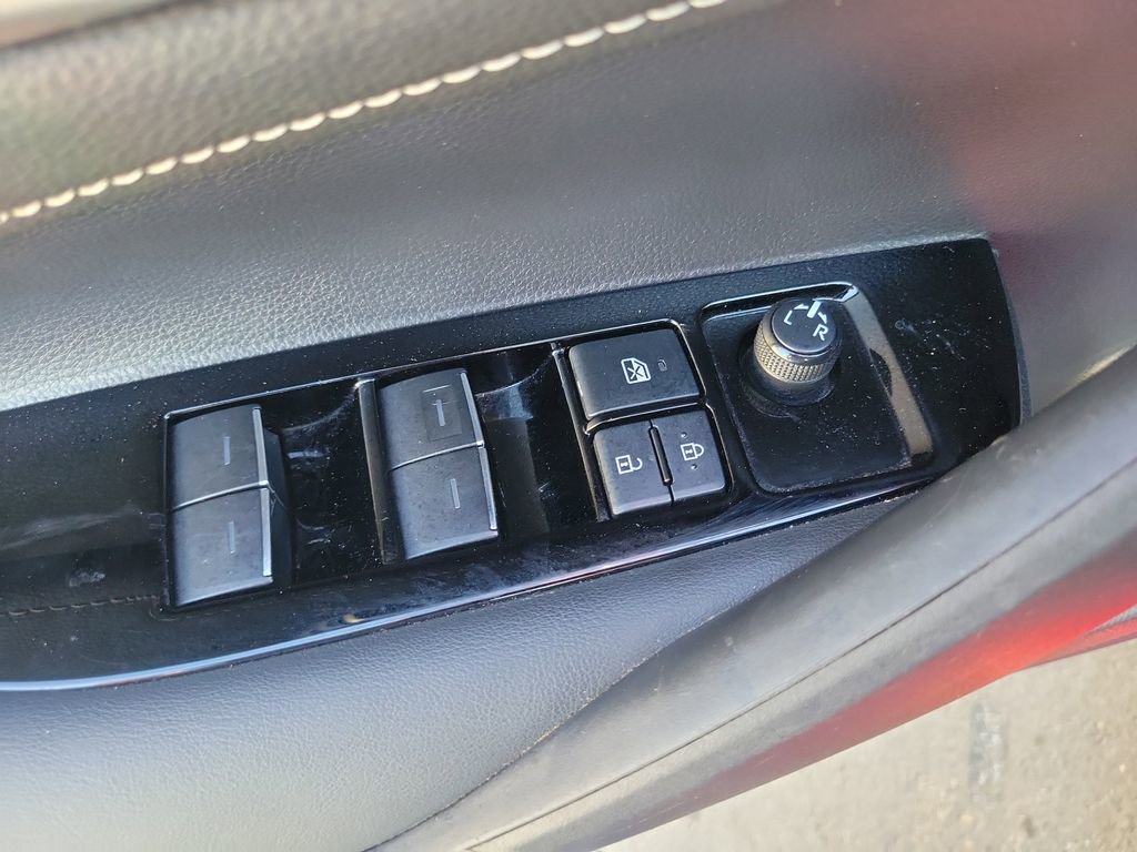 Used 2022 Toyota Corolla SE image 19