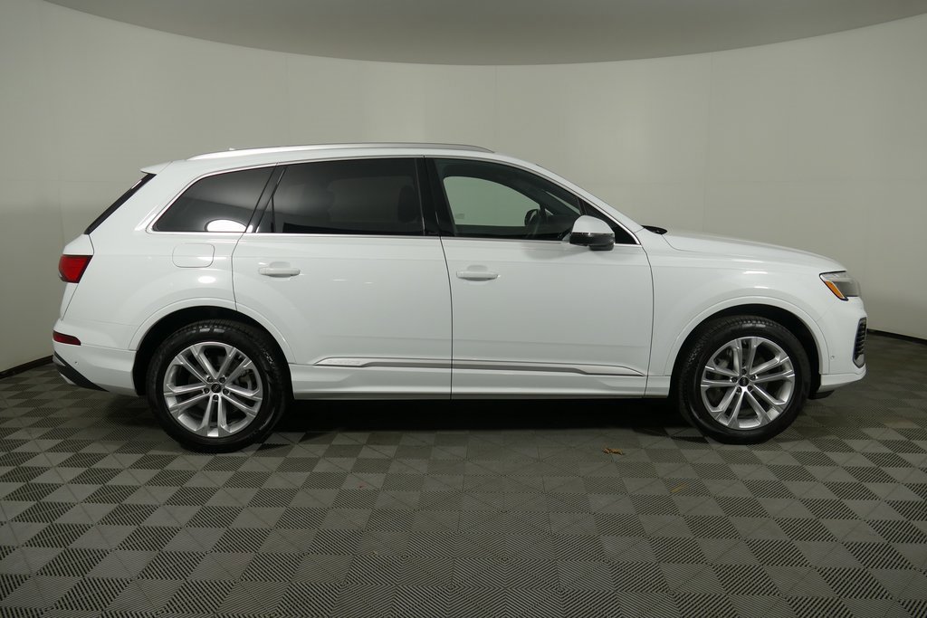 Used 2025 Audi Q7 3.0T Premium Plus image 2