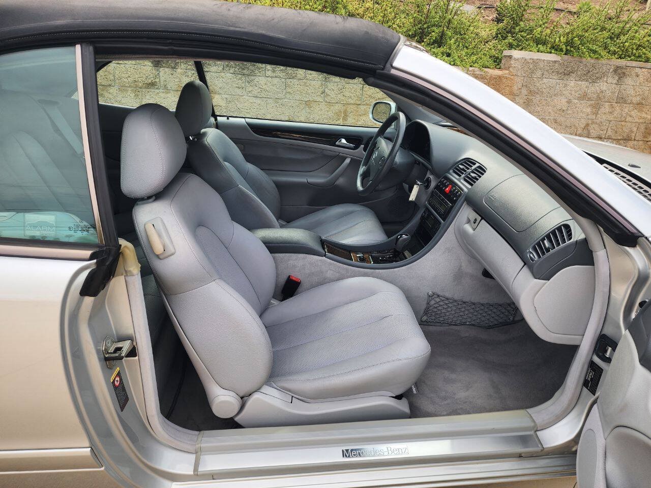 Used 2003 Mercedes-Benz CLK 320 Cabriolet image 19