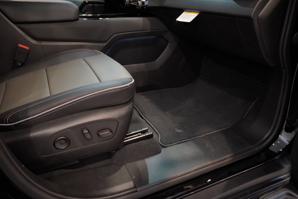 New 2026 Chevrolet Silverado EV Trail Boss AWD/4WD image 29