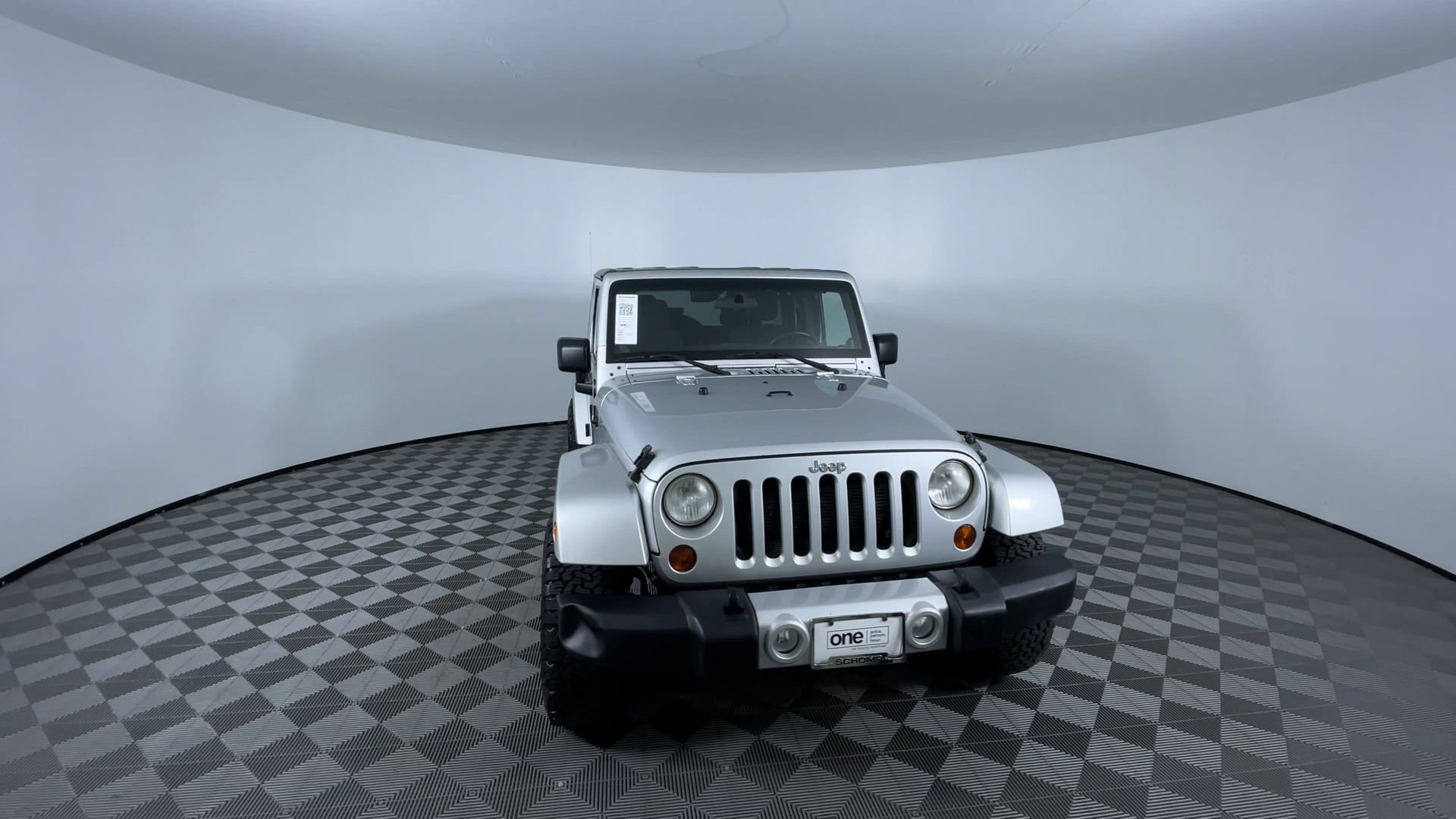 Used 2012 Jeep Wrangler Unlimited Sahara w/ Connectivity Group AWD/4WD image 3
