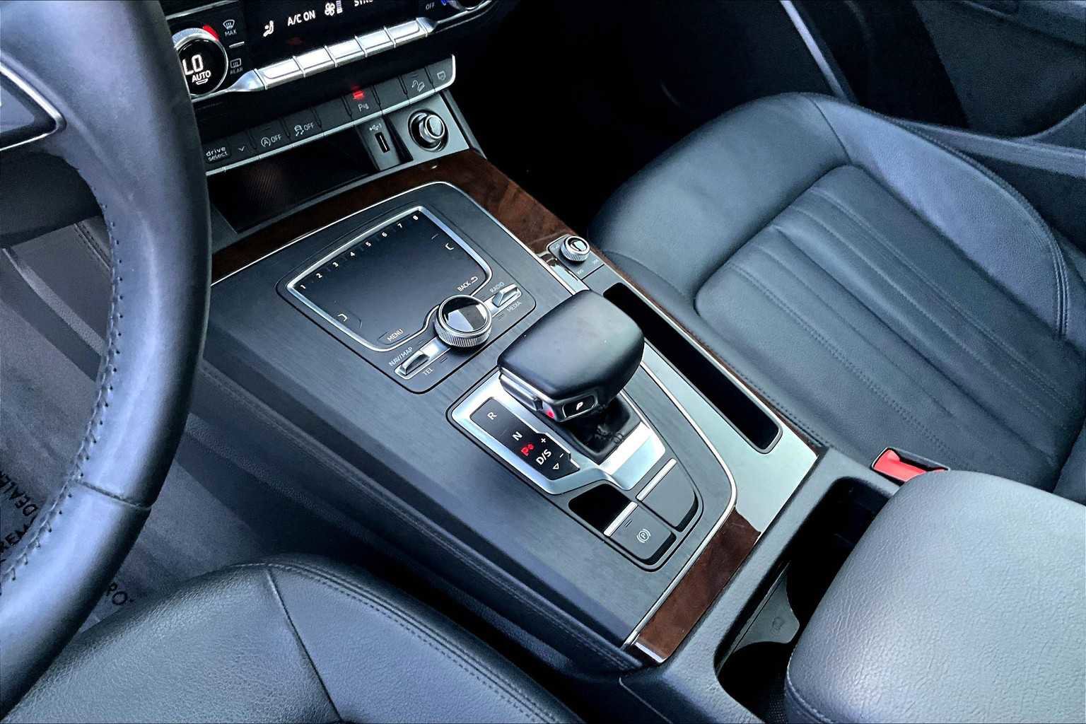 Used 2020 Audi Q5 2.0T Premium Plus w/ Premium Plus Package image 16