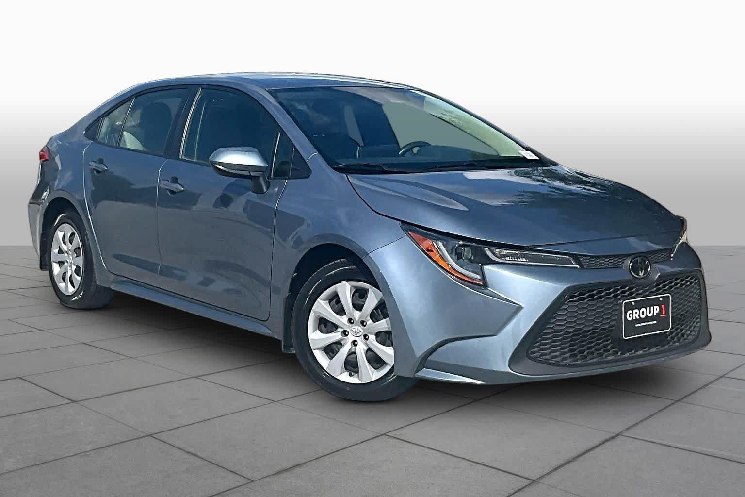 Used 2021 Toyota Corolla LE w/ Carpet Mat Package (TMS) FWD image 3