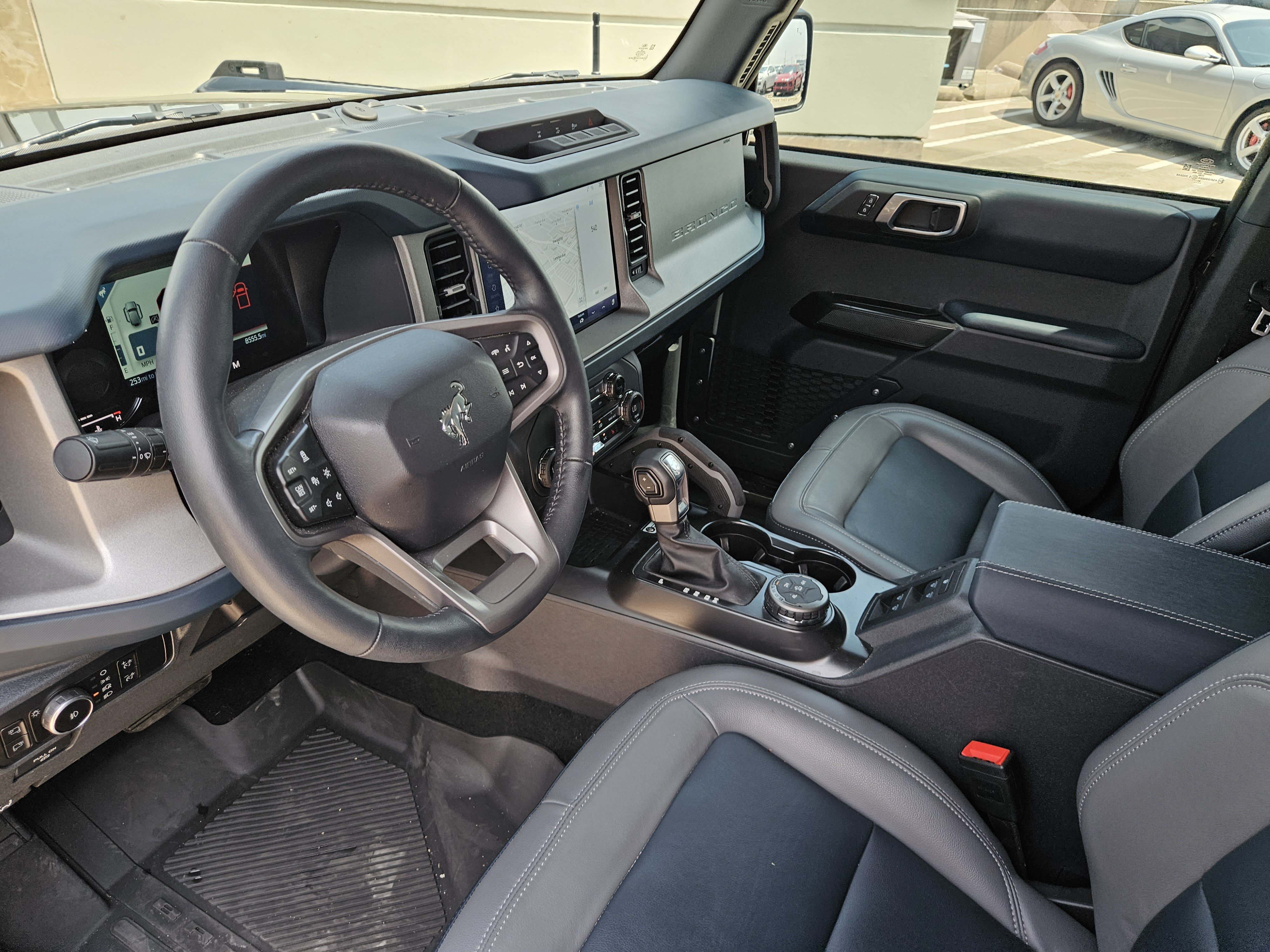 Used 2024 Ford Bronco Outer Banks AWD/4WD image 4