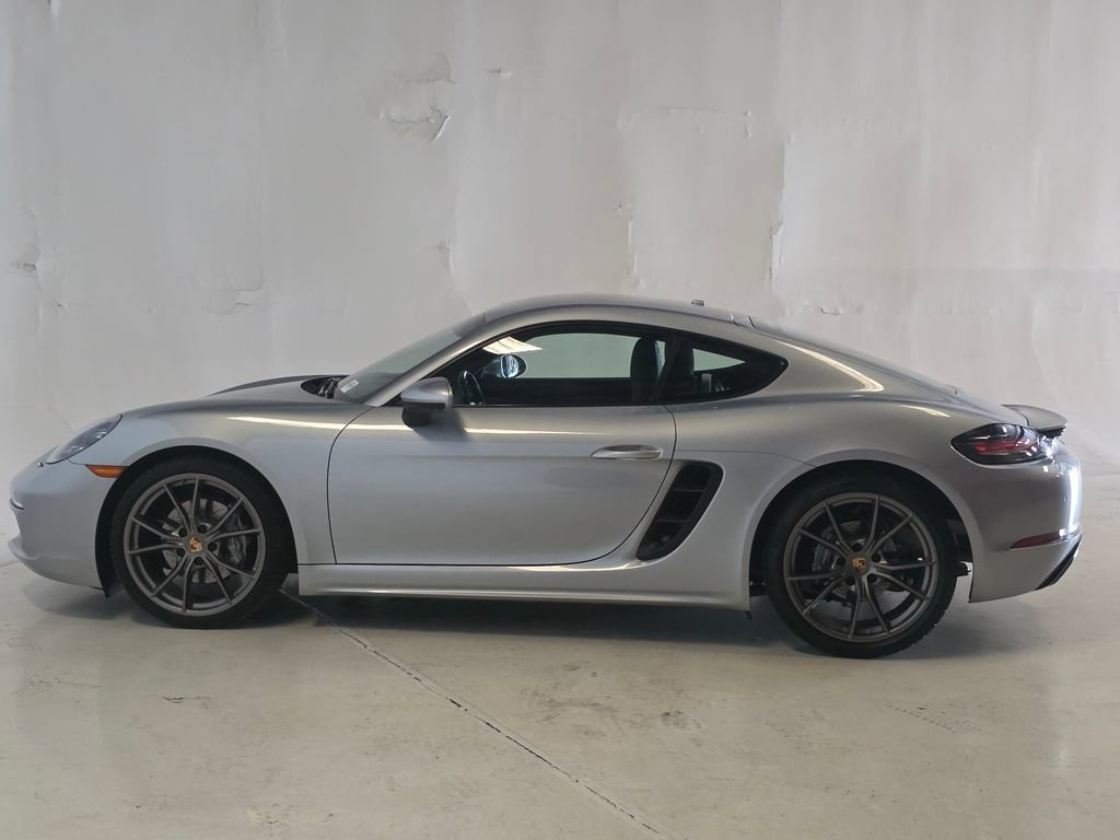 Certified 2022 Porsche 718 Cayman RWD image 2