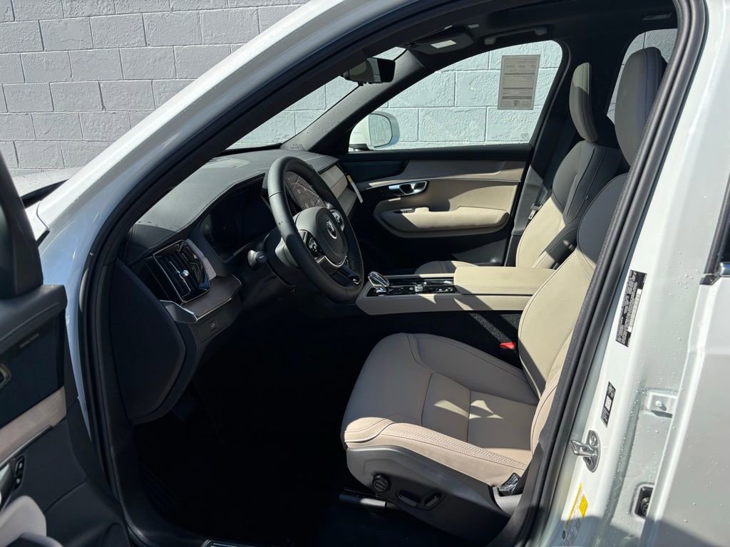 New 2026 Volvo XC90 B6 Plus image 14