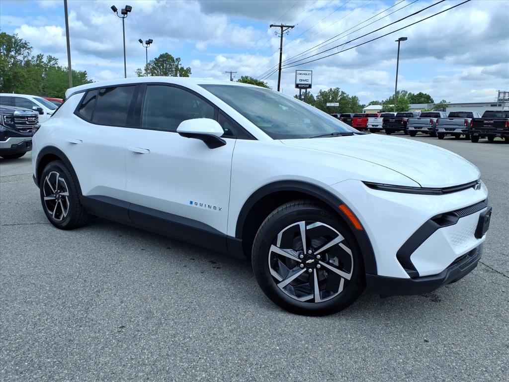 New 2026 Chevrolet Equinox EV LT FWD image 2