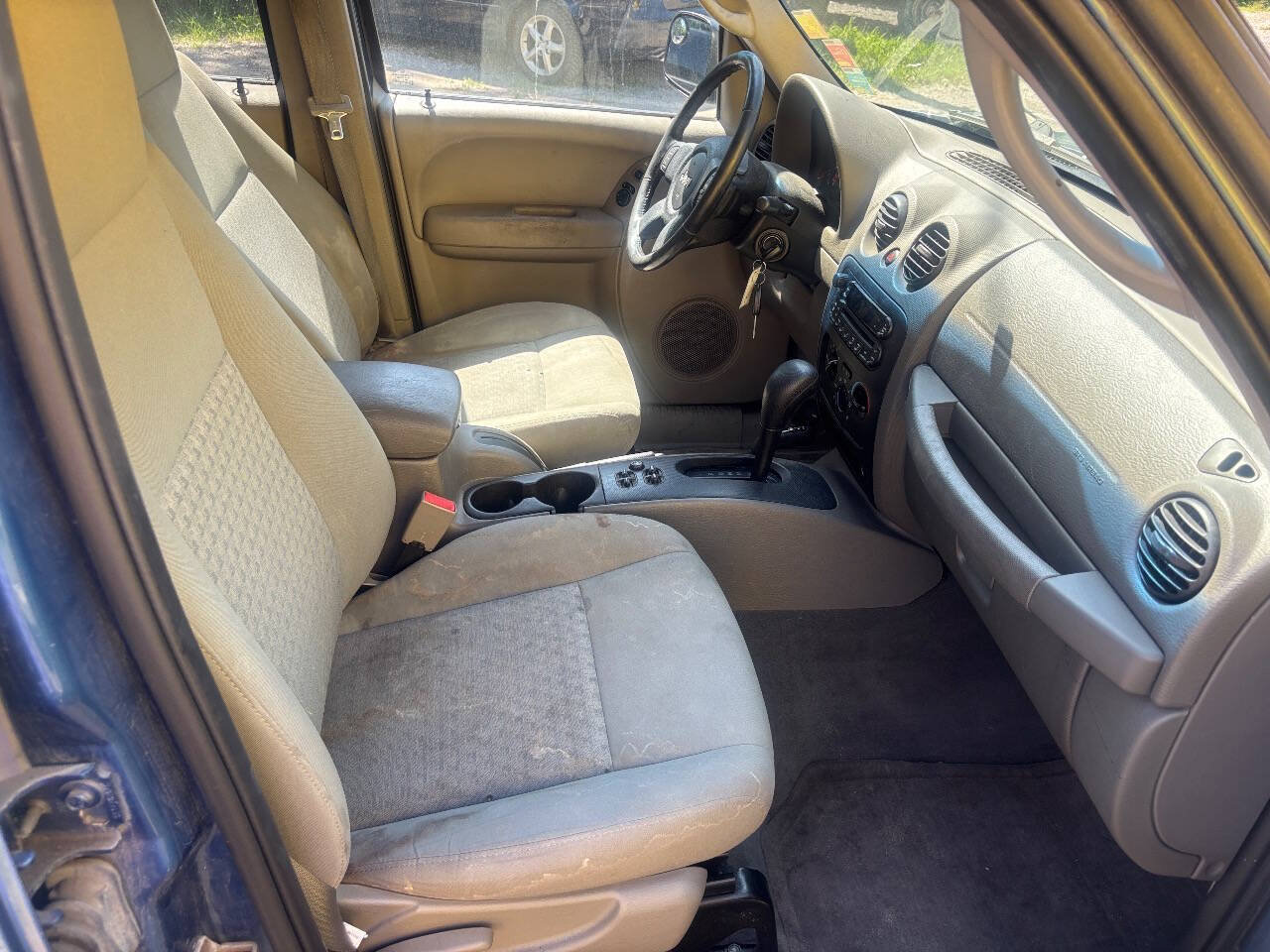 Used 2006 Jeep Liberty Sport AWD/4WD image 11