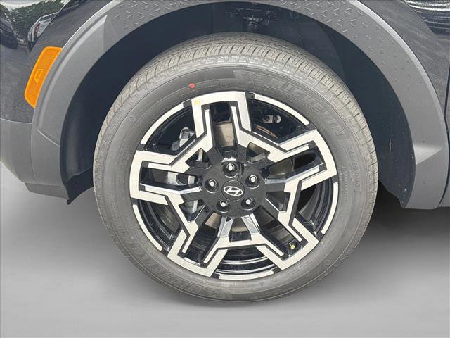 Used 2025 Hyundai Santa Cruz Limited AWD/4WD image 10