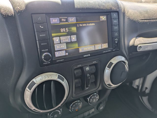 Used 2017 Jeep Wrangler Unlimited Rubicon AWD/4WD image 12