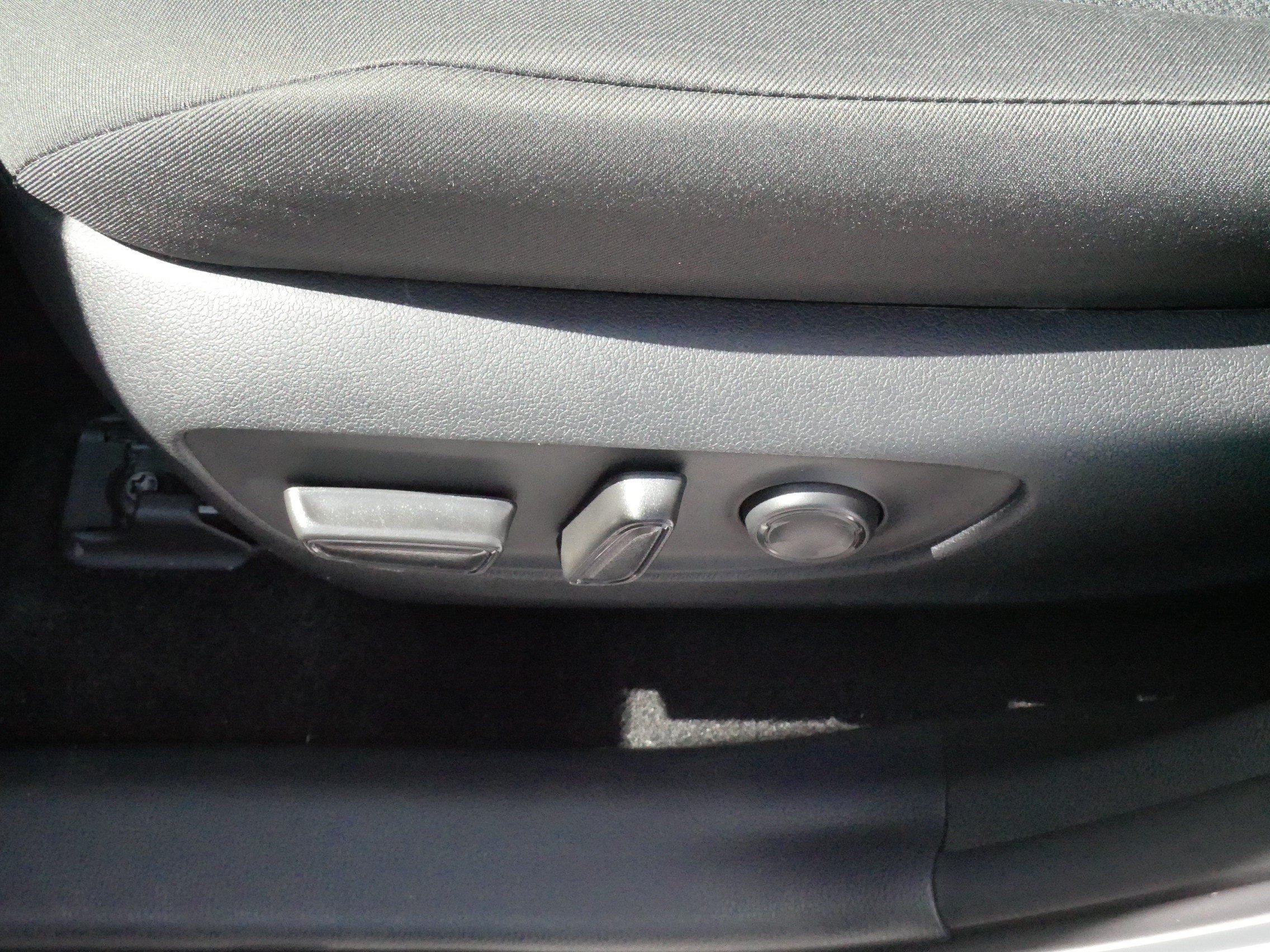 Certified 2025 Toyota RAV4 XLE AWD/4WD image 20